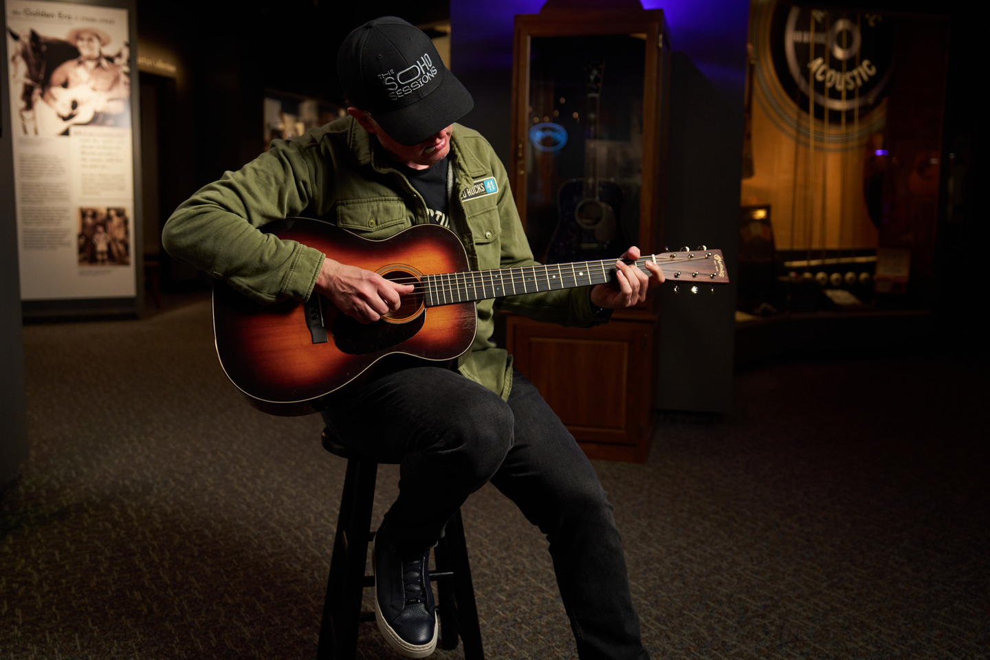Joe Bonamassa playing his 00-18