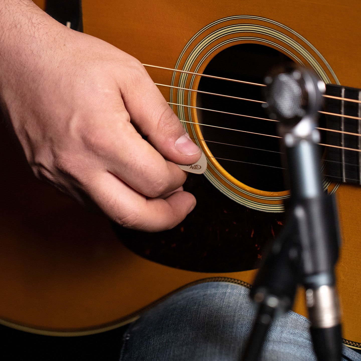 Different Guitar Picks Different Sounds - Pick What You Like