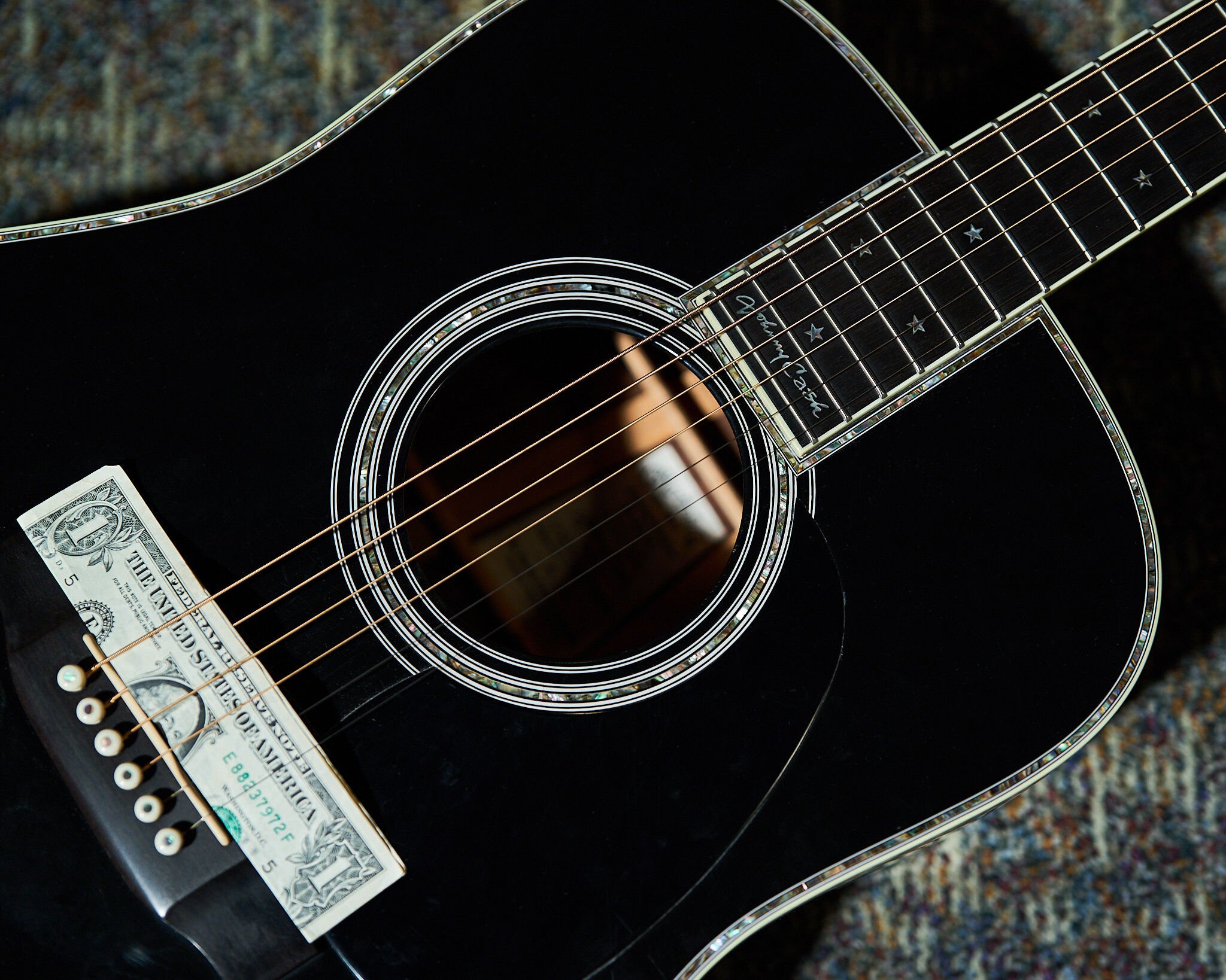 Johnny cash black guitar new arrivals