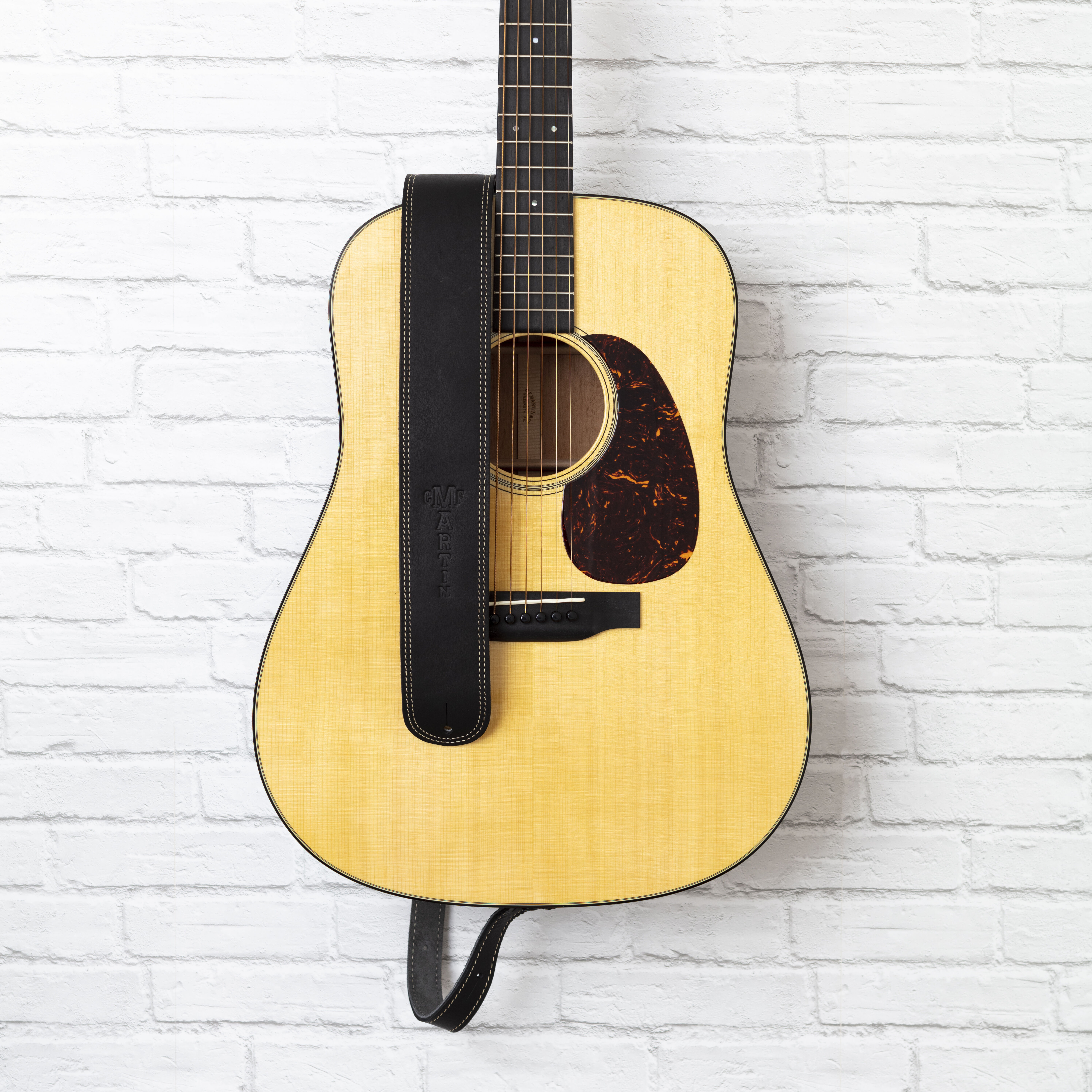 アクセサリー martin Ball Glove Leather Strap | Martin Guitar