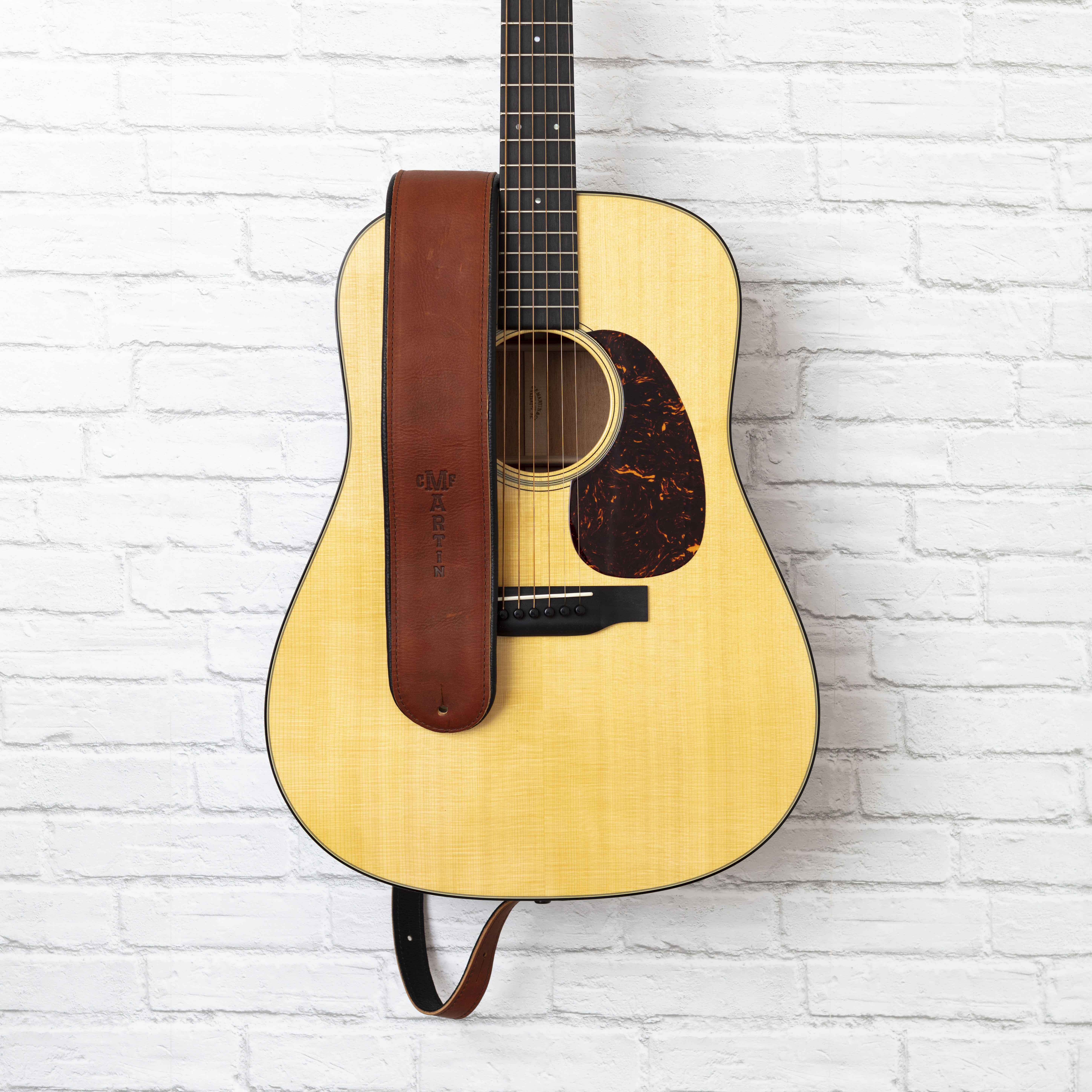Martin guitar straps store for acoustic guitars