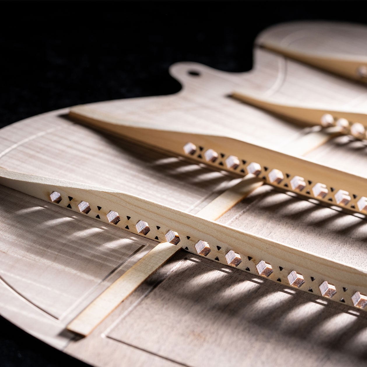 Bracing of an Inception guitar